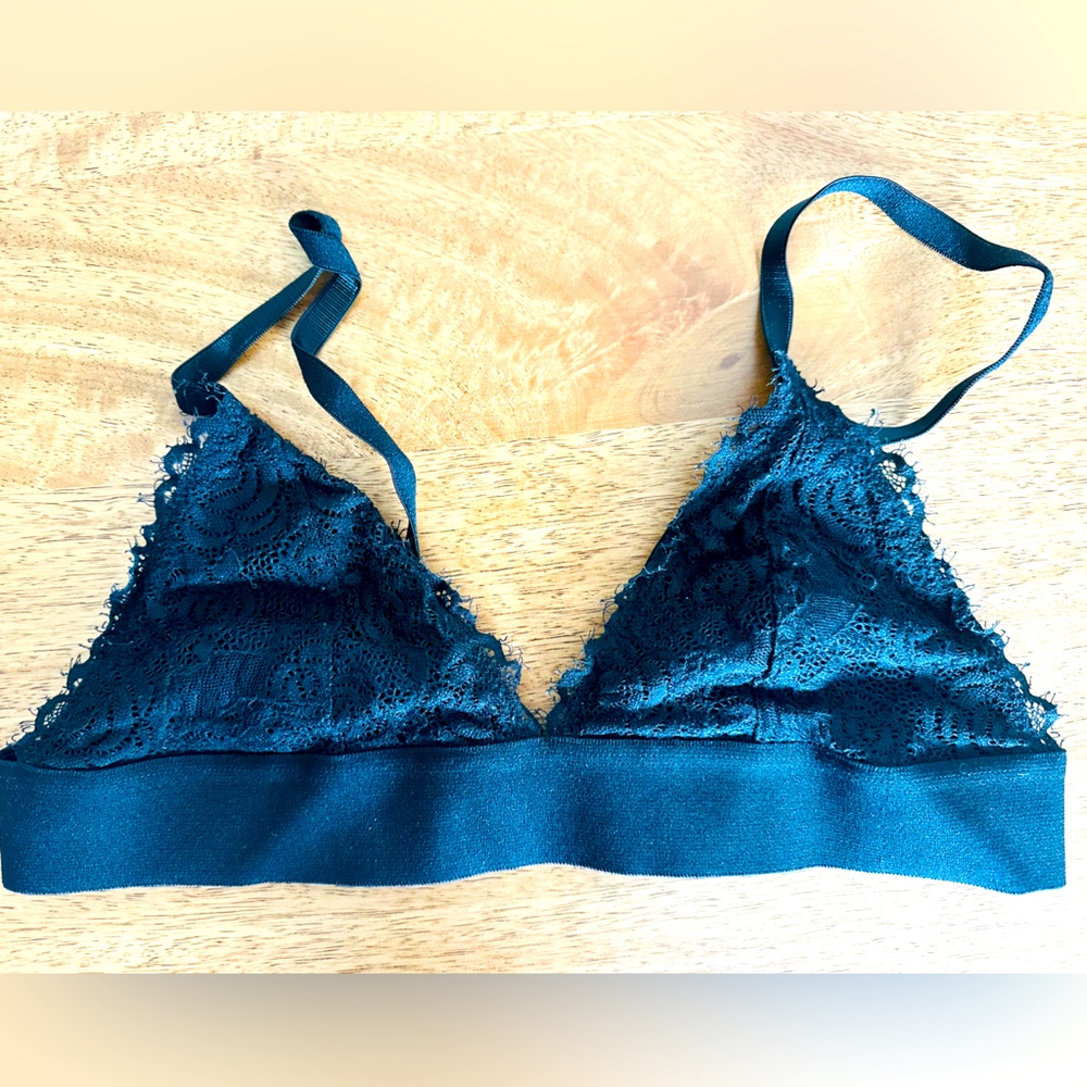 Pepper Black Lace Wire Free Bralette
